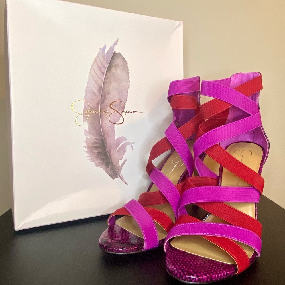 Jessica Simpson. Size 9